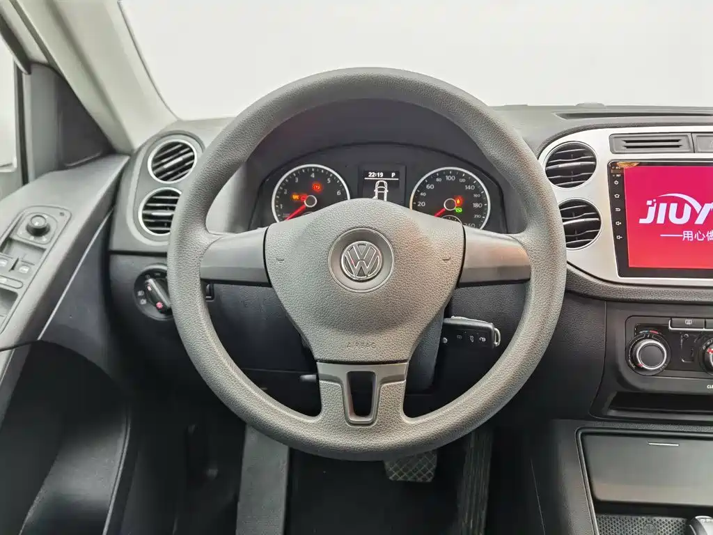 Volkswagen Tiguan — миниатюра 11