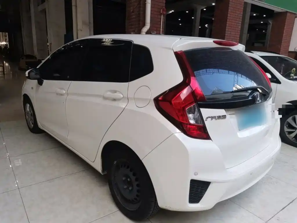 Honda Fit — миниатюра 5
