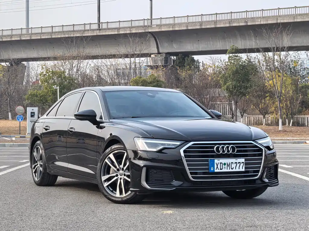 Audi A6L 2021 40 TFSI Luxury