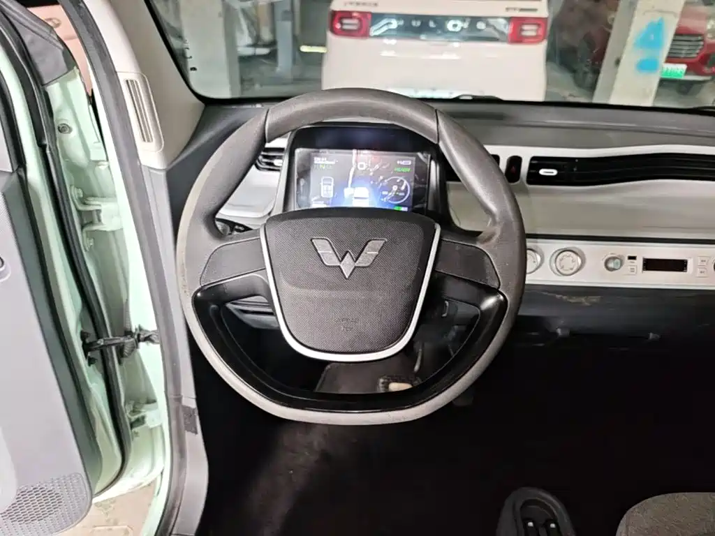 Wuling MINIEV — миниатюра 11