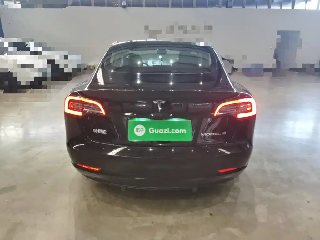 Tesla Model 3 — миниатюра 6
