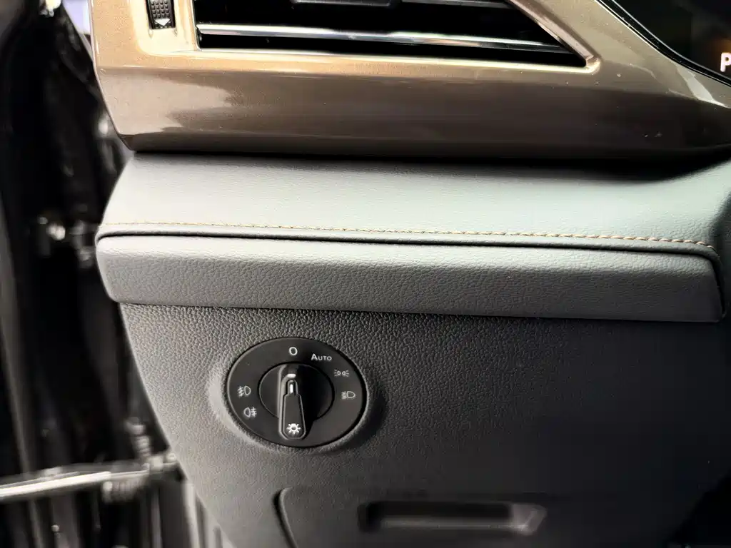 Volkswagen Tharu — миниатюра 9