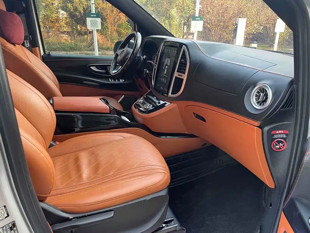 Mercedes-Benz Vito 2020 2.0T 7 мест