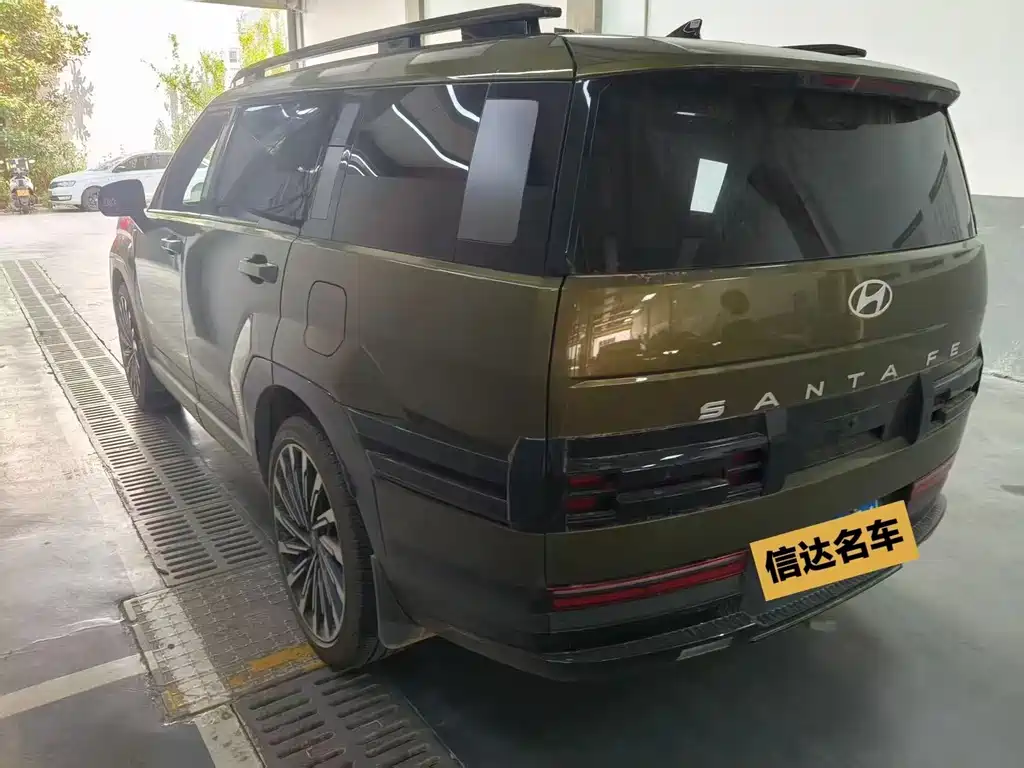 Hyundai Santa Fe — миниатюра 6