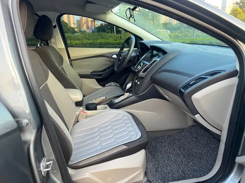 Ford Focus — миниатюра 5