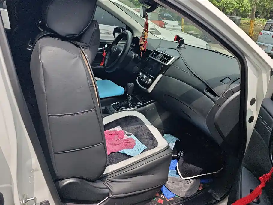 Nissan Tiida 2024 1.6L CVT