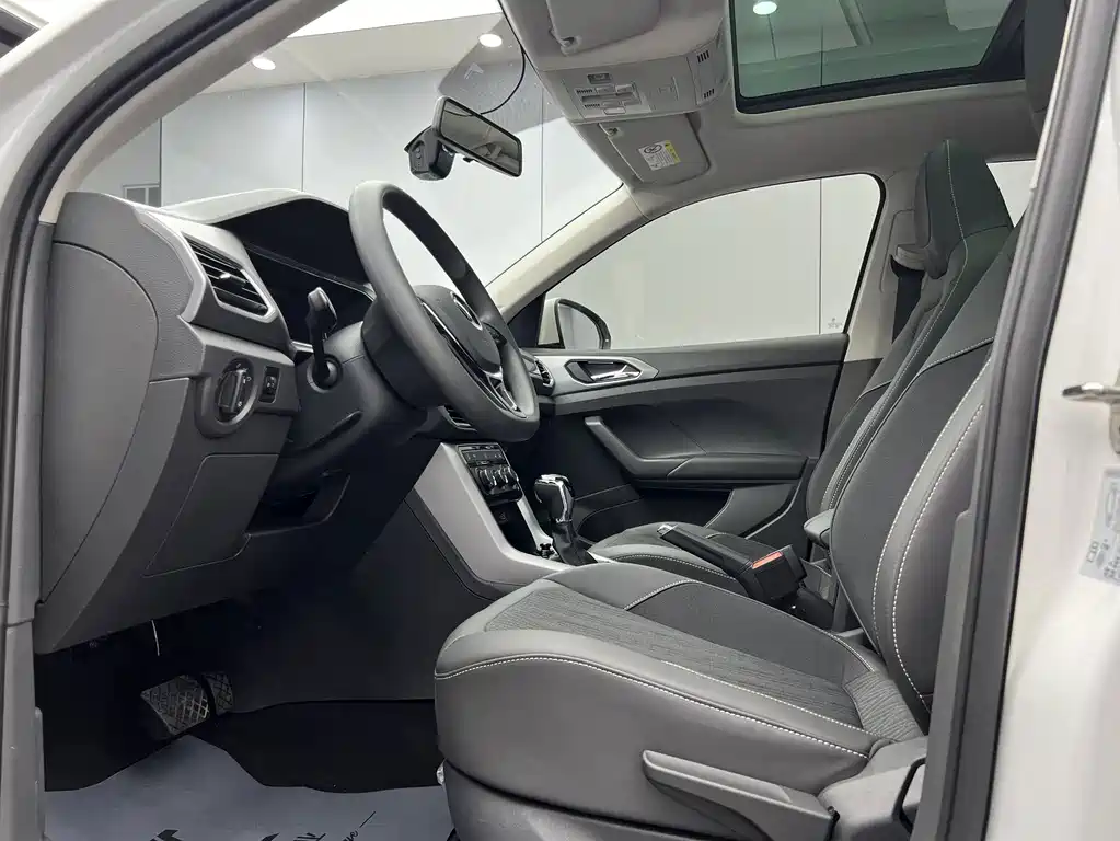 Volkswagen T-Cross — миниатюра 7