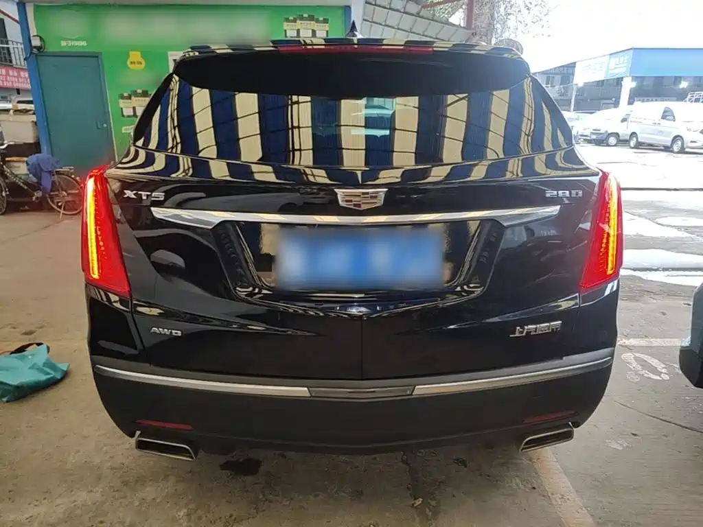 Cadillac XT5 — миниатюра 6
