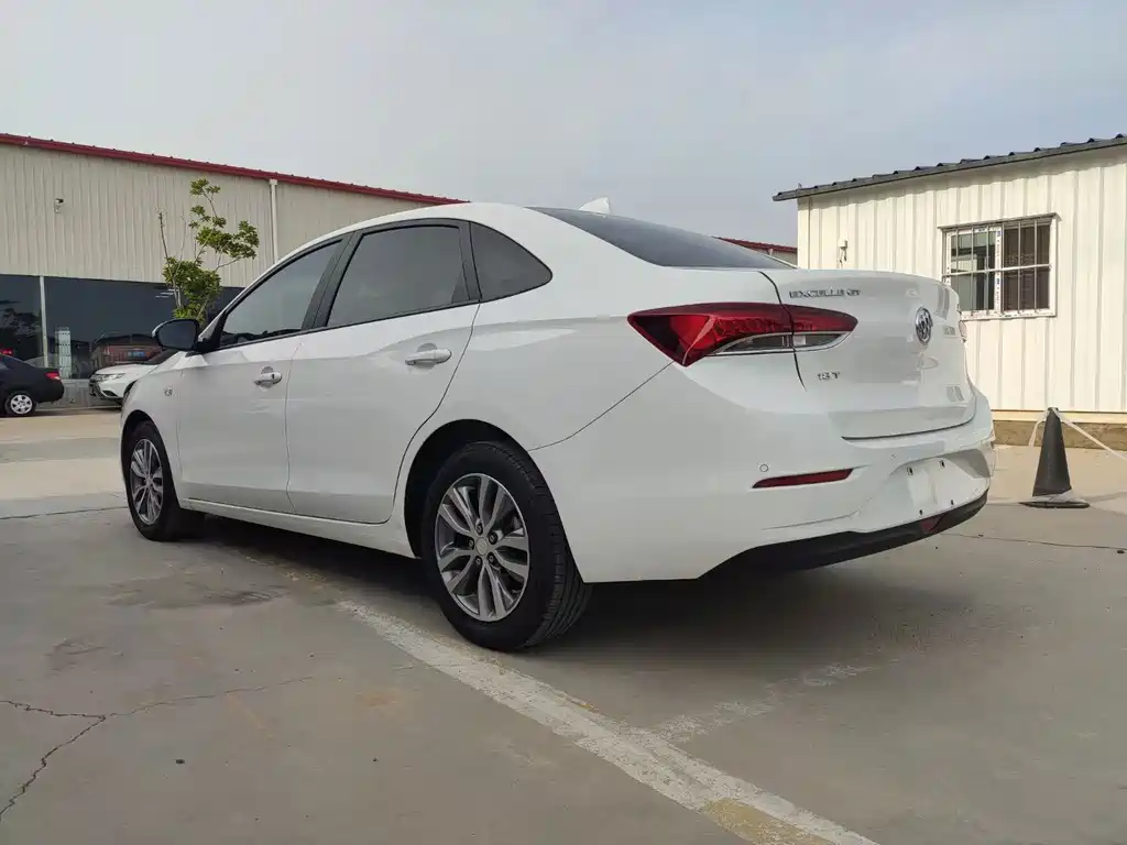 Buick Excelle — миниатюра 5