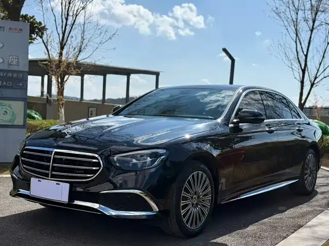 MERCEDES-BENZ E CLASS
