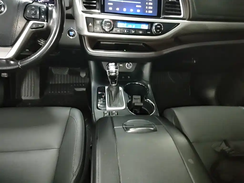 Toyota Highlander — миниатюра 14