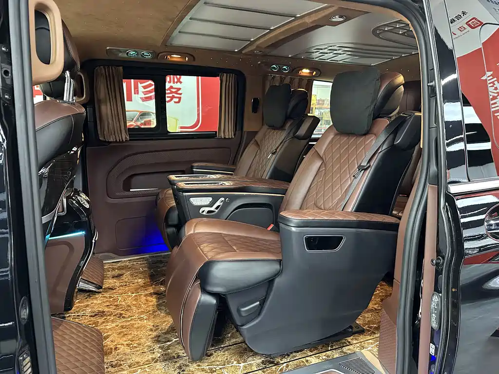Mercedes-Benz Vito 2021 2.0T 7 мест