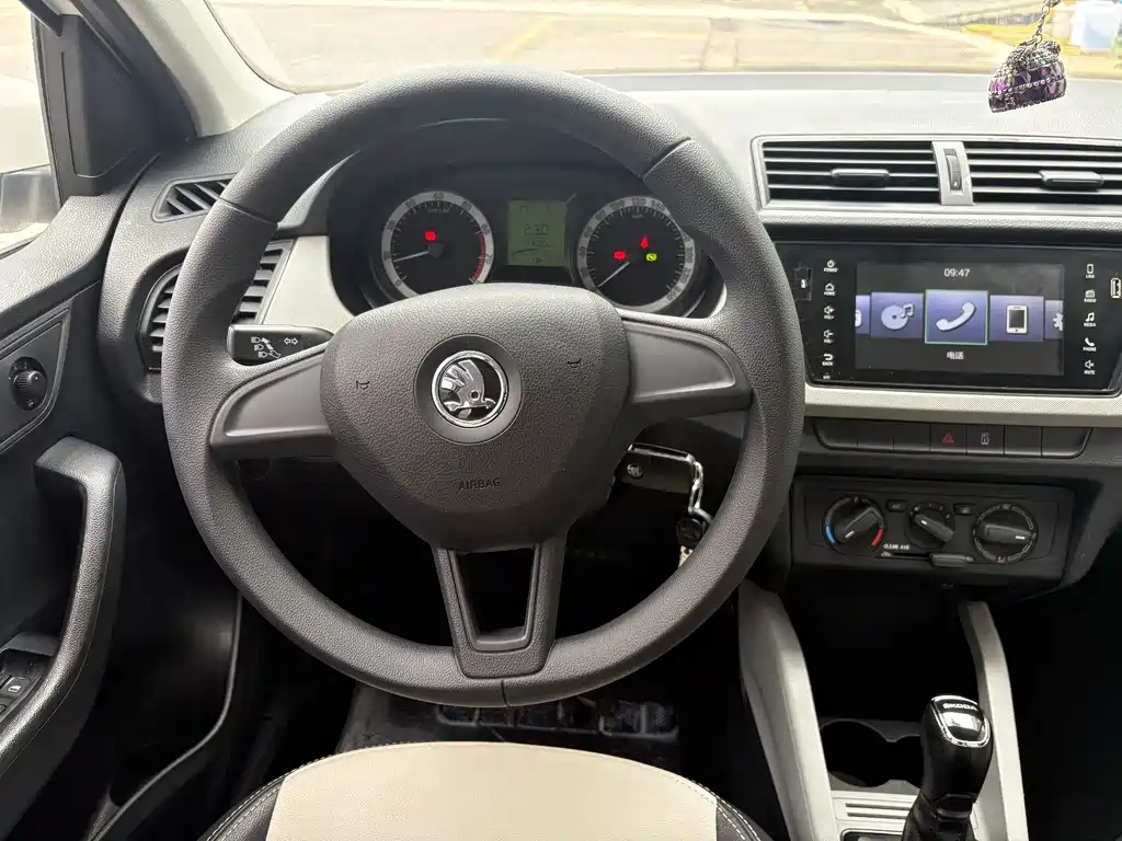 Skoda Fabia — миниатюра 14