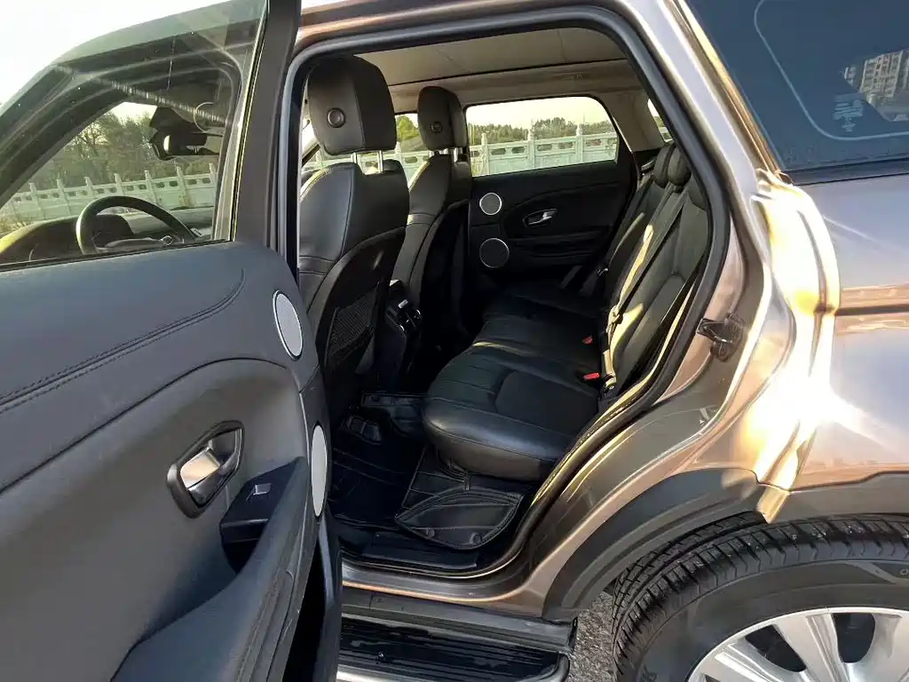 Land Rover Evoque 240PS SE Smart Shine Edition, фото 8
