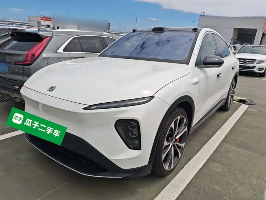 NIO EC7