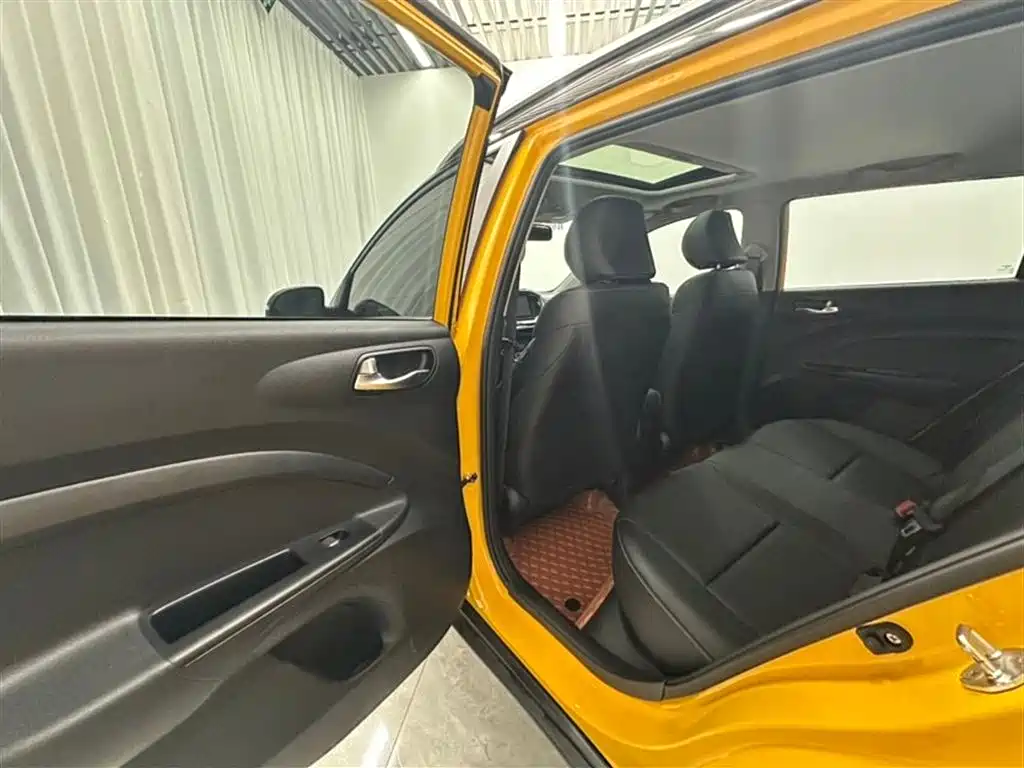 Kia KX1 2021 1.4L CVT