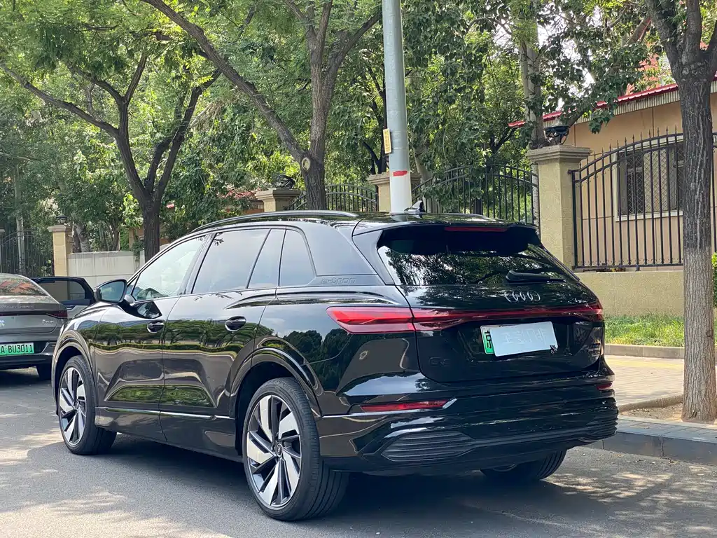 Audi Q5 e-tron 2024 50 e-tron quattro