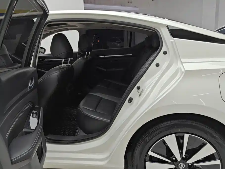 Nissan Teana — миниатюра 11
