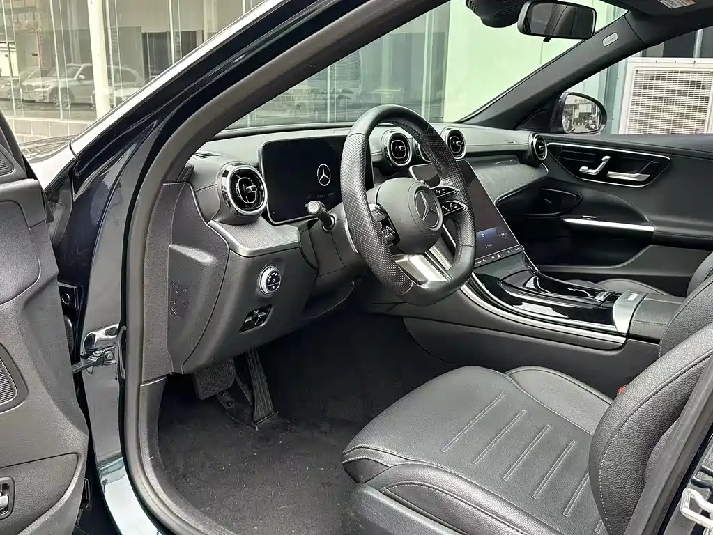 Mercedes-Benz C-Class — миниатюра 5