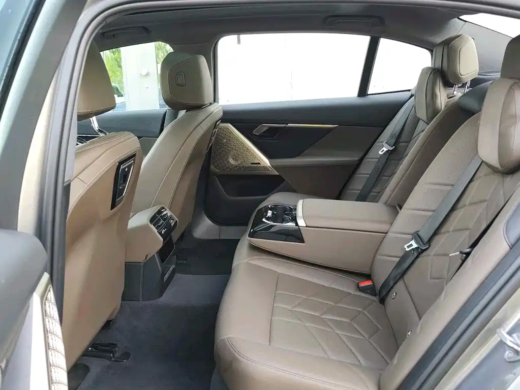 BMW 5 Series 5 2024 530Li Lead M Sport