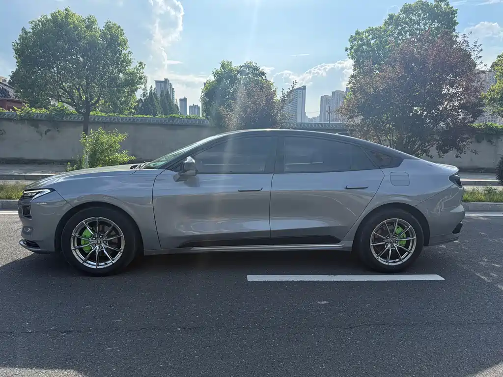 Ford Mondeo 2025 2.0T EcoBoost Luxury