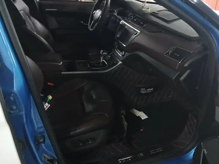 Landwind Landwind X7 — миниатюра 8