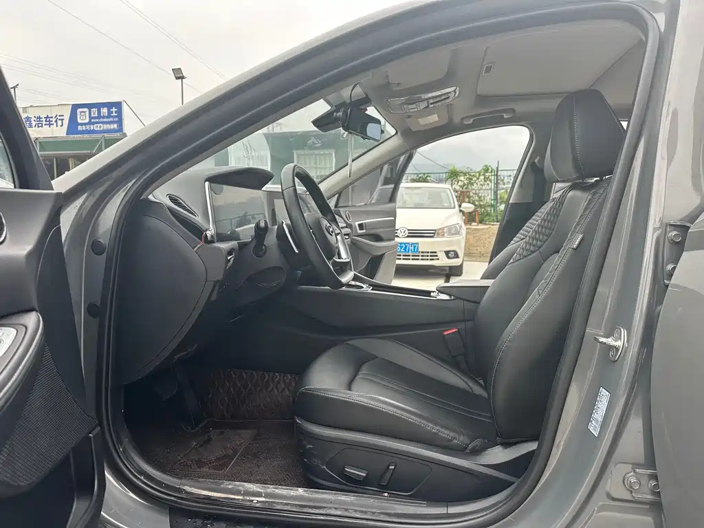 Hyundai Sonata — миниатюра 5