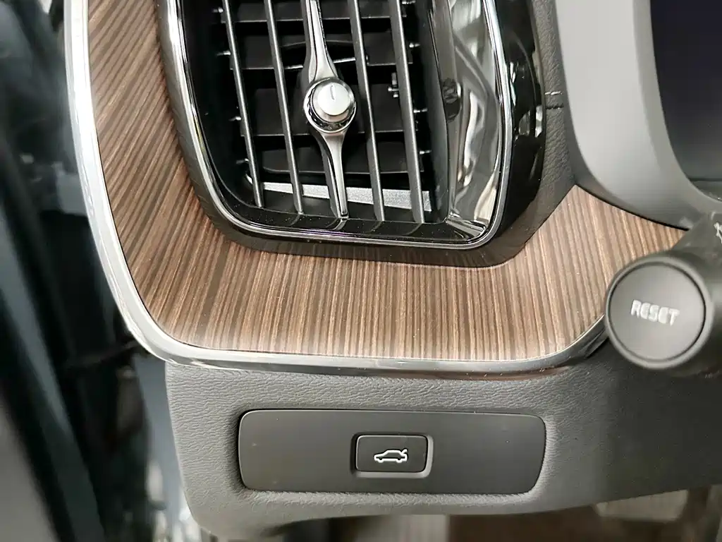 Volvo XC60 — миниатюра 14