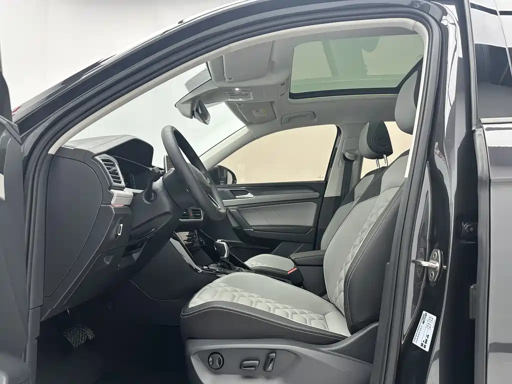 Volkswagen Tayron 2023 280TSI Luxury Plus