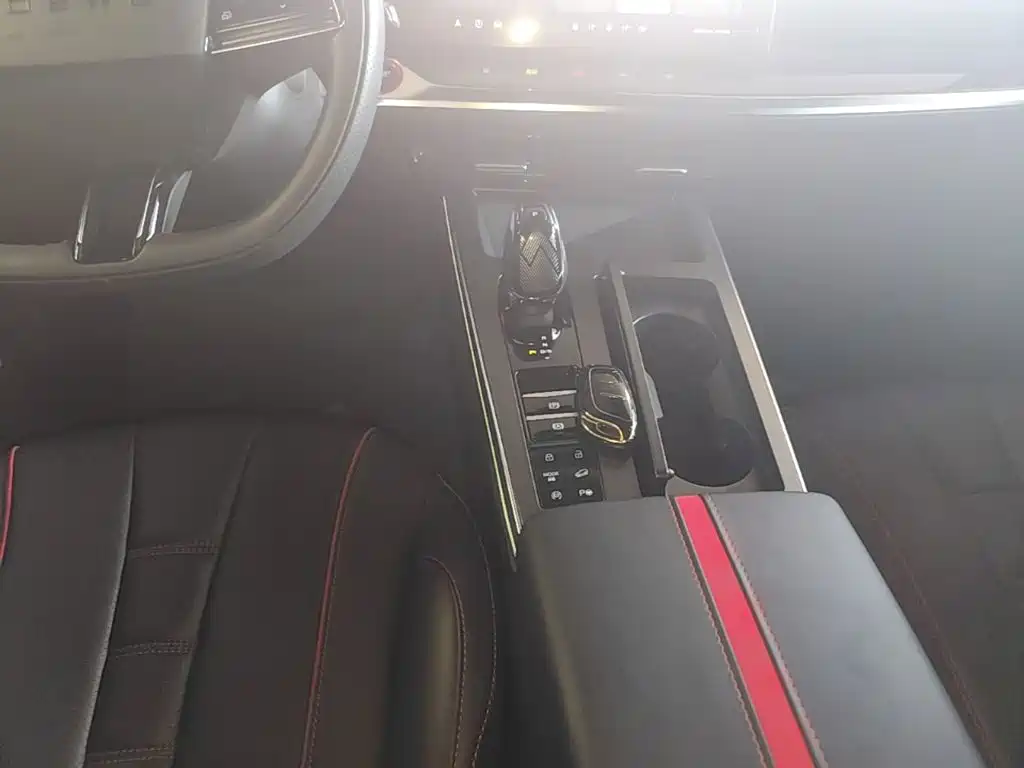 Roewe RX5 MAX — миниатюра 14