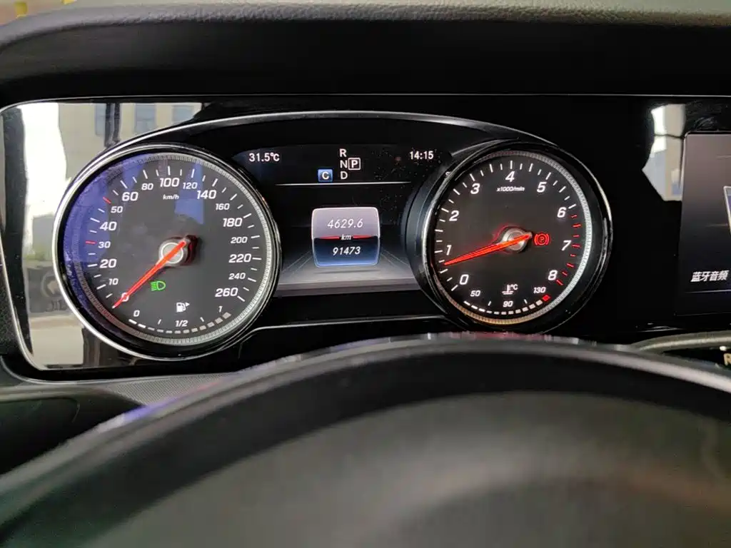 Mercedes-Benz E-Class (Import) — миниатюра 12
