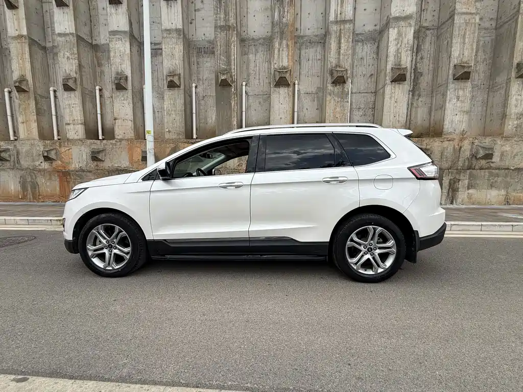 Ford Edge — миниатюра 4
