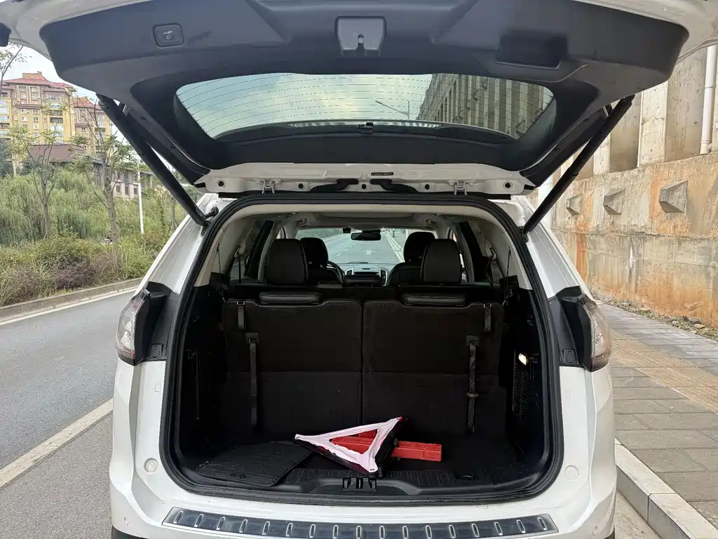 Ford Edge — миниатюра 15