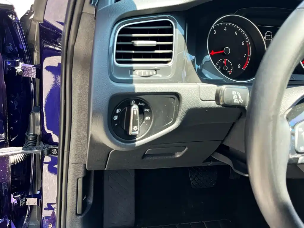 Volkswagen Golf — миниатюра 11