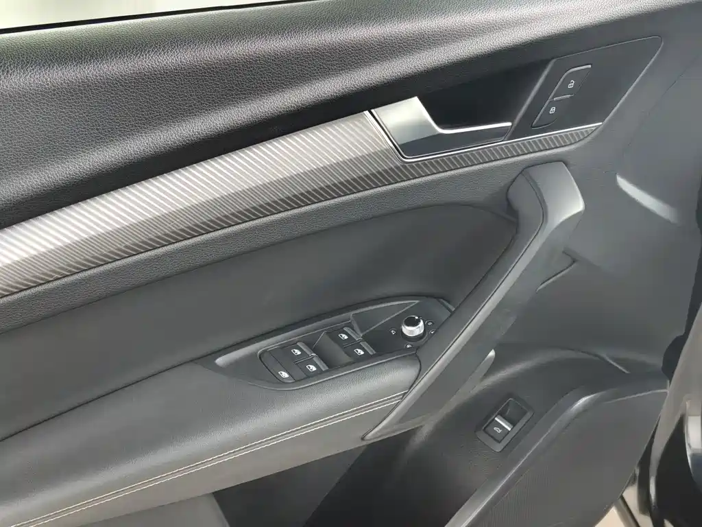 Audi Q5L — миниатюра 13