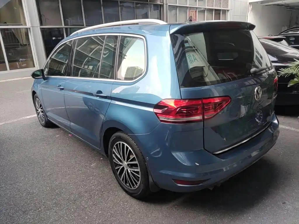 Volkswagen Touran — миниатюра 5