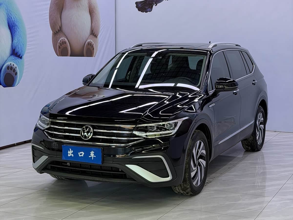 Volkswagen Tiguan L 1.4 л 2023 г. Чёрный, пробег 38500 км