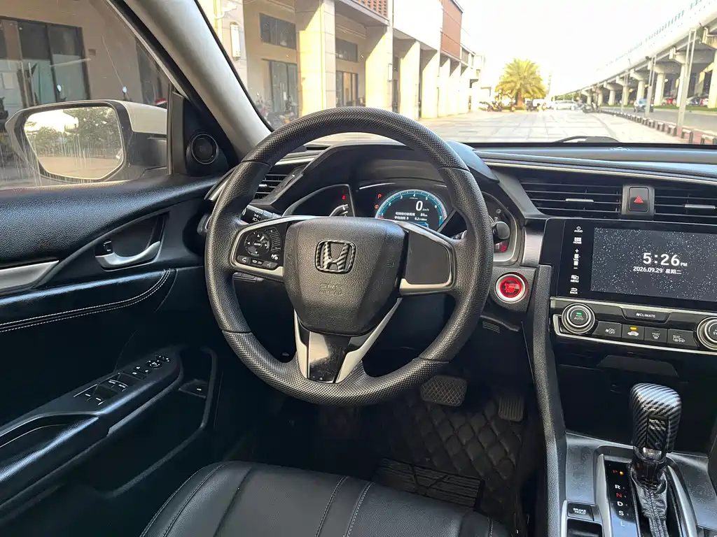 Honda Civic — миниатюра 10