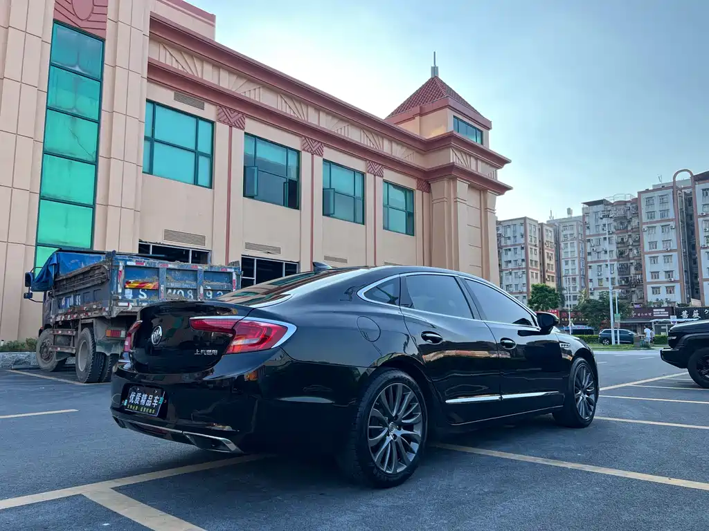 Buick LaCrosse — миниатюра 4