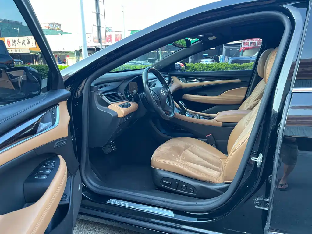 Buick LaCrosse — миниатюра 9