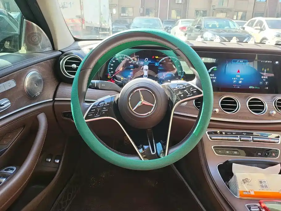 Mercedes-Benz E-Class New Energy — миниатюра 15
