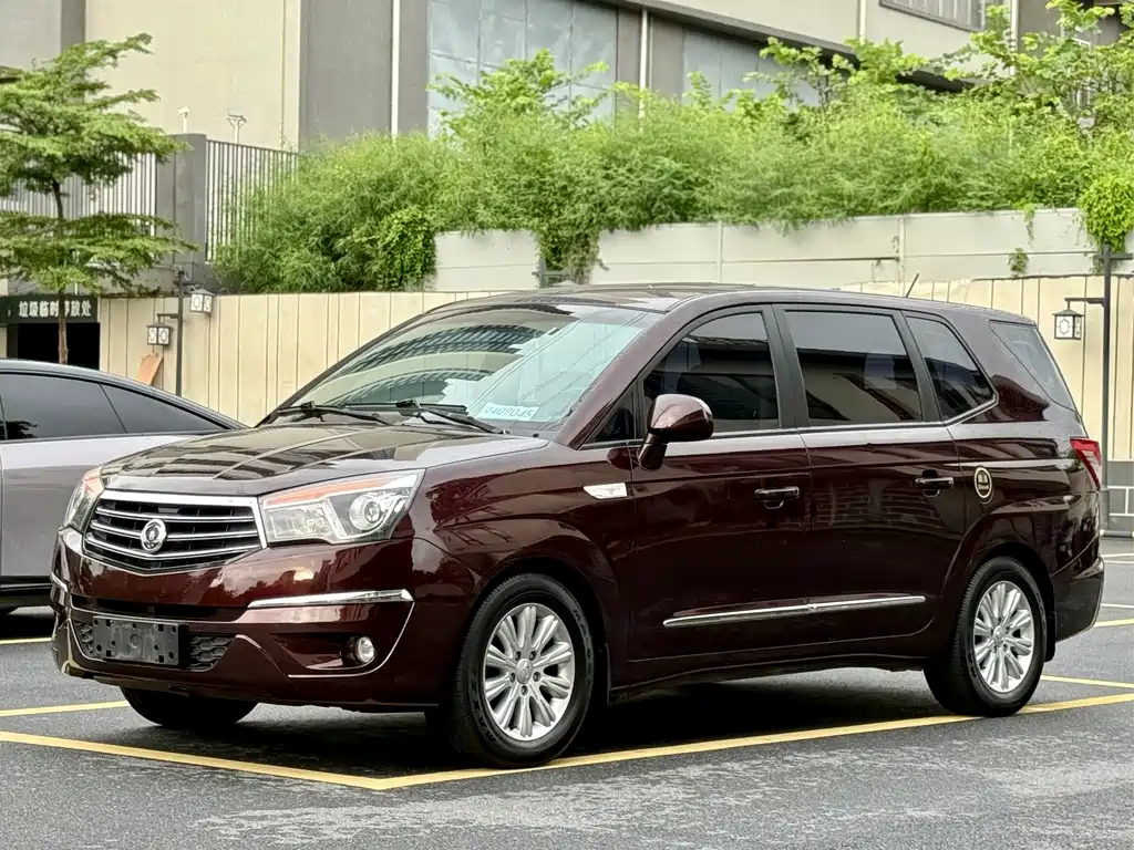 SsangYong Rodius — миниатюра 4