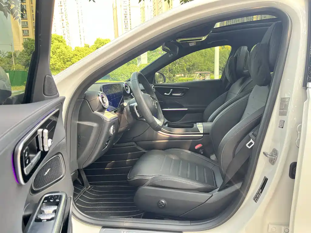 Mercedes-Benz C-Class — миниатюра 9