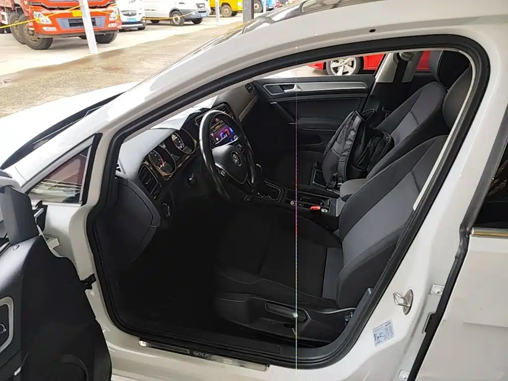 Volkswagen Golf — миниатюра 16