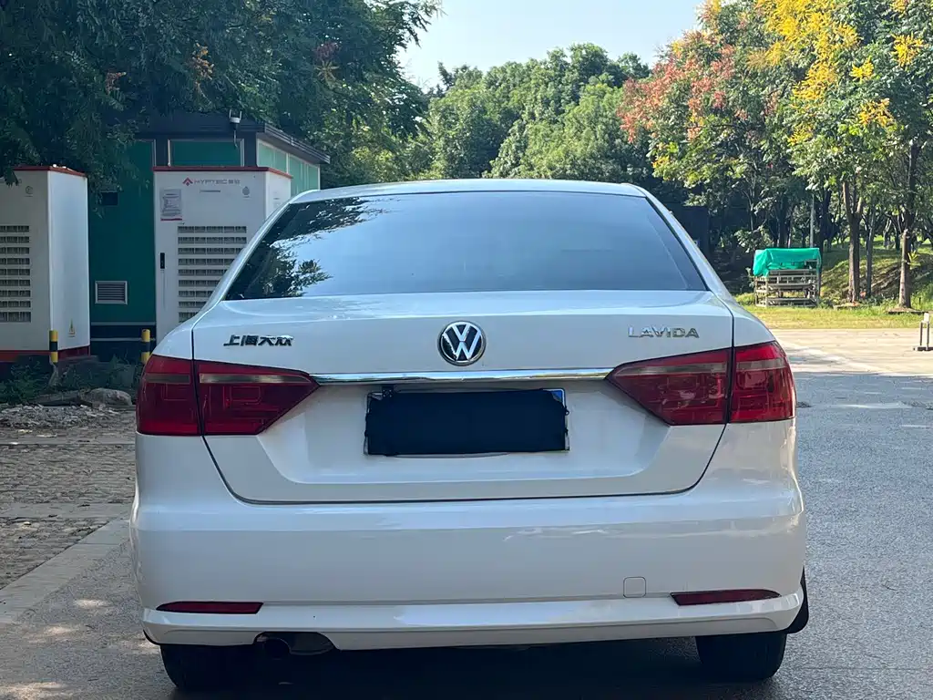 Volkswagen Lavida — миниатюра 6