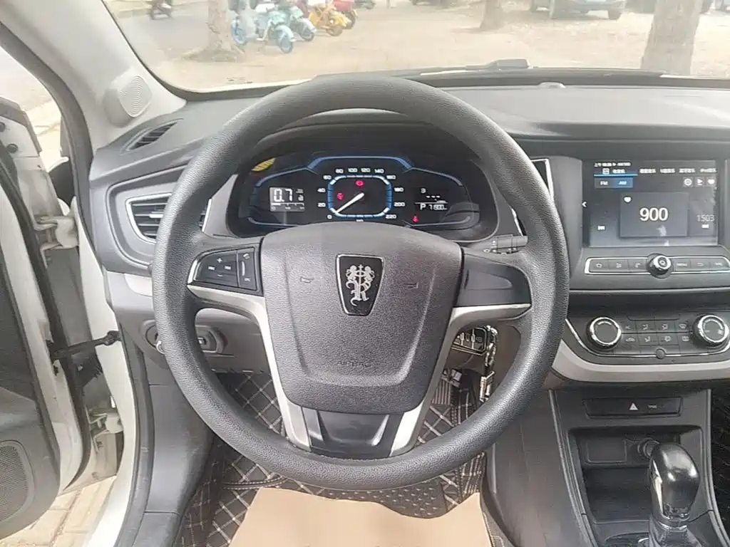 Roewe 360 — миниатюра 11