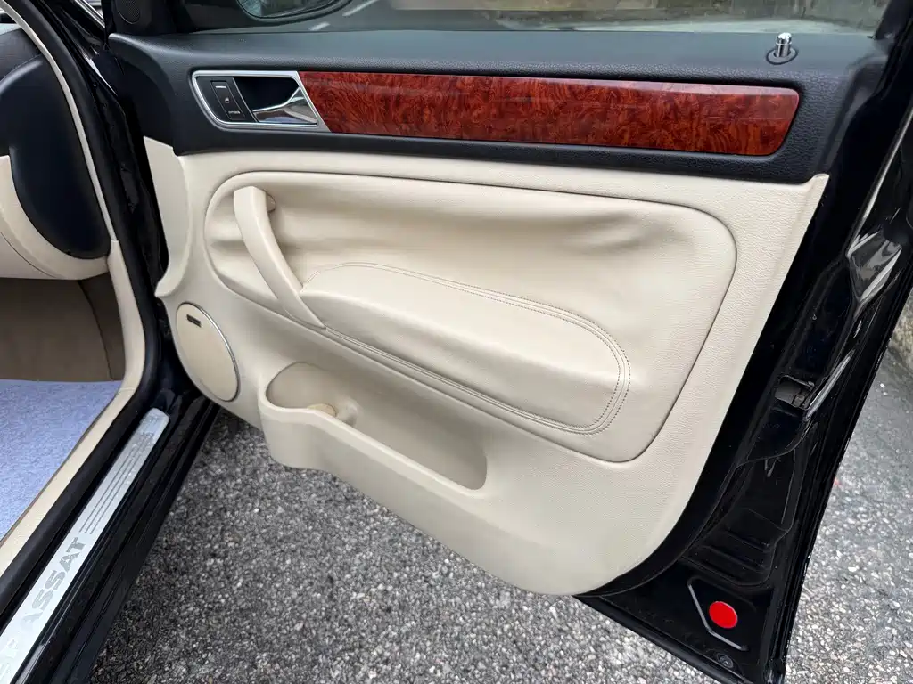 Volkswagen Passat Lingyu — миниатюра 13