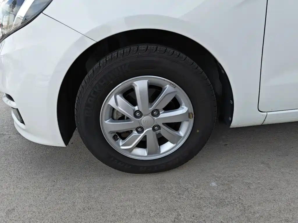 Kia K2 — миниатюра 23