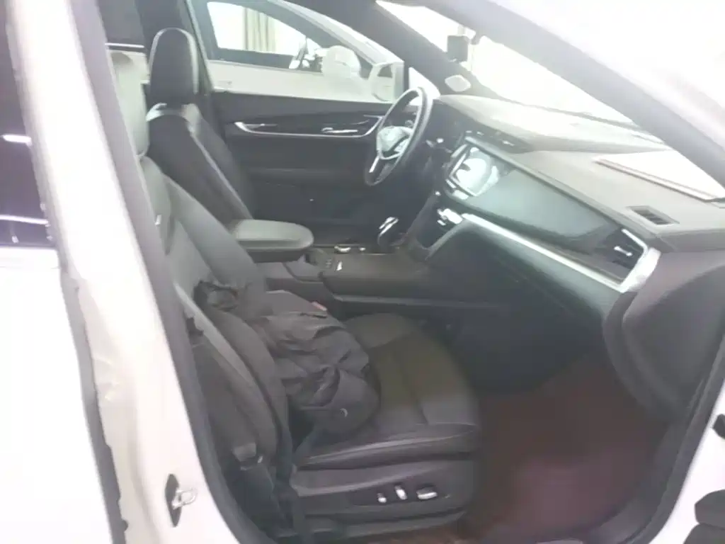 Cadillac XT5 — миниатюра 25