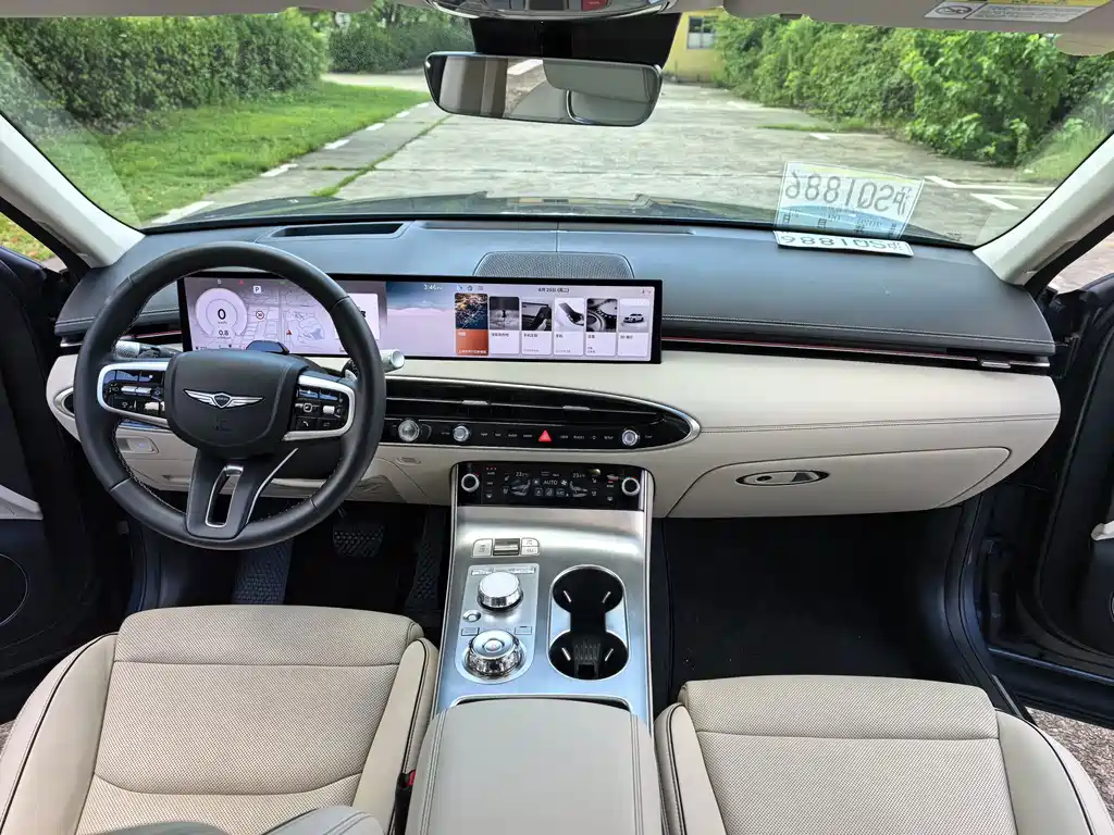 Genesis GV70 — миниатюра 10